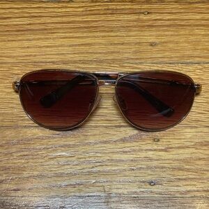 Stylish Kenneth Cole Reaction Aviator Sunglasses